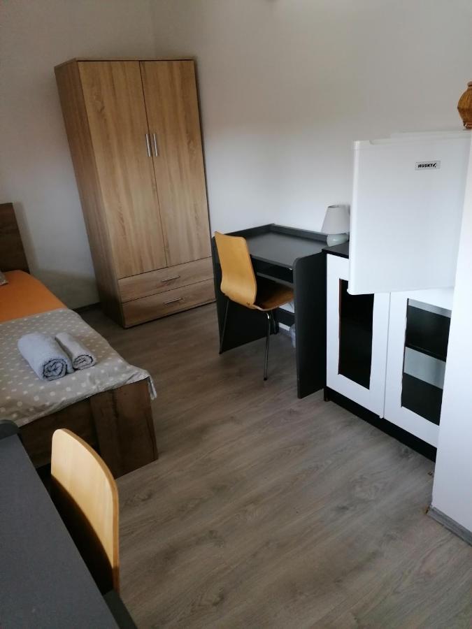 Sunflower Accommodation ليوبليانا المظهر الخارجي الصورة